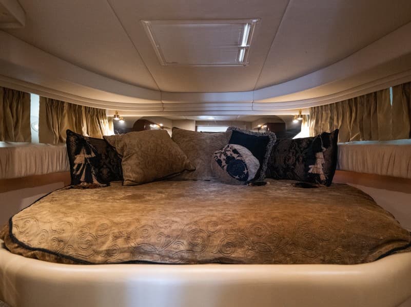 Sea Ray 40 - X Days - Stateroom