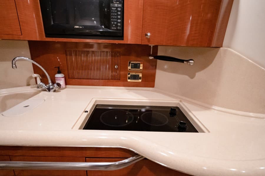 Sea Ray 40 - X Days - Galley