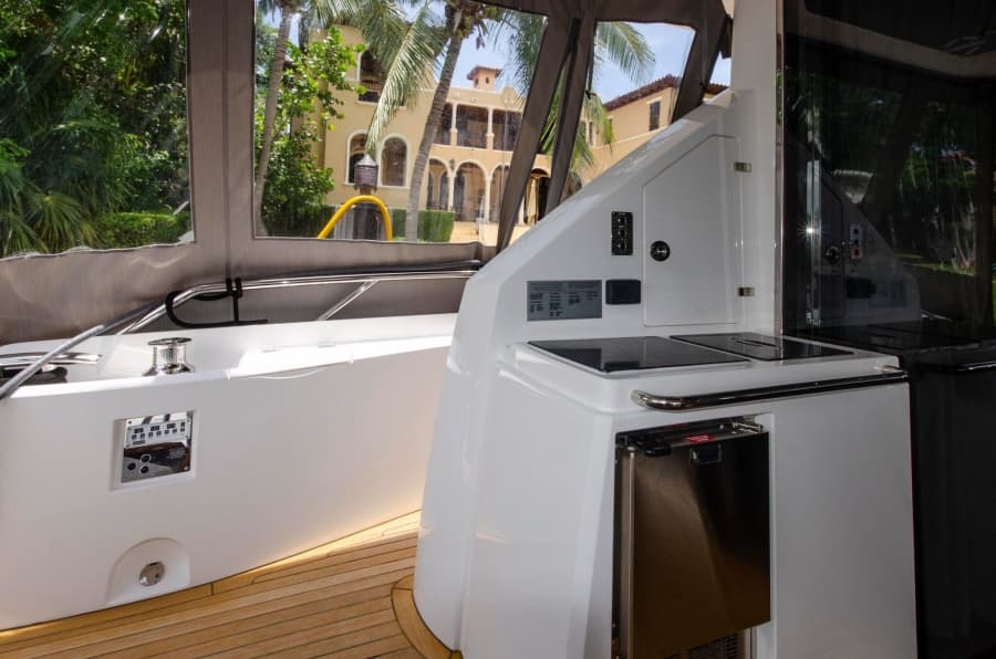 2018 Sunseeker 75 Yacht