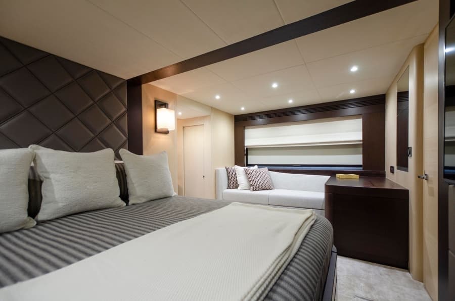 2018 Sunseeker 75 Yacht