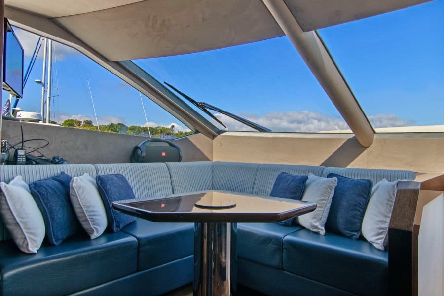 2019 Sunseeker 86 Yacht
