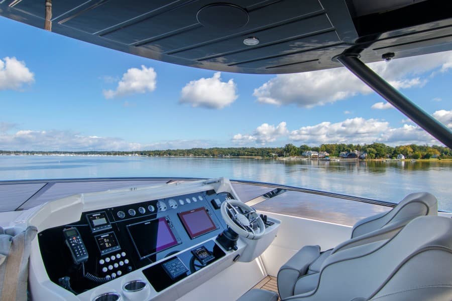 2019 Sunseeker 86 Yacht