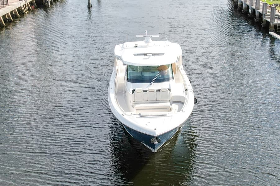 2022 Tiara Yachts 