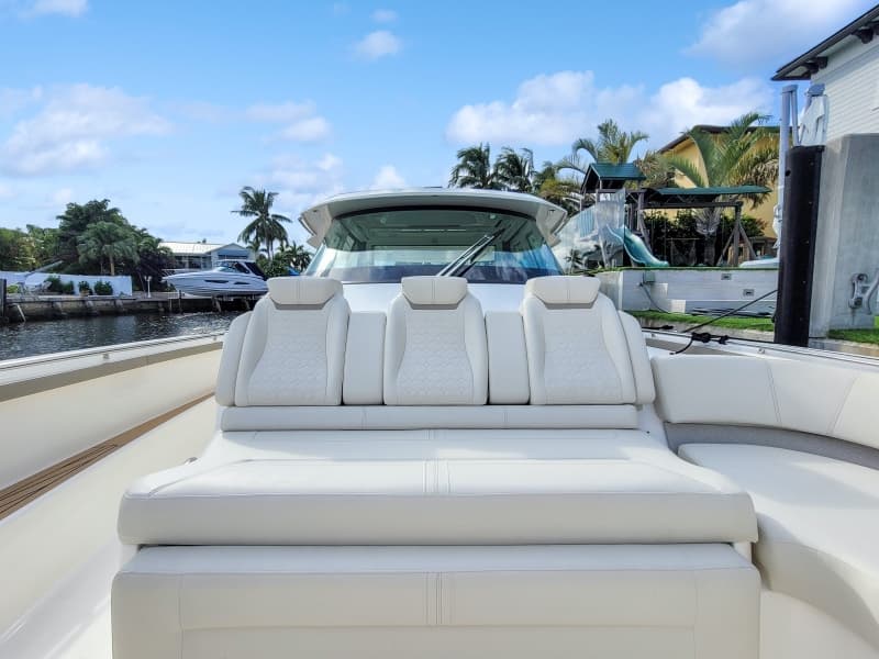 2022 Tiara Yachts 