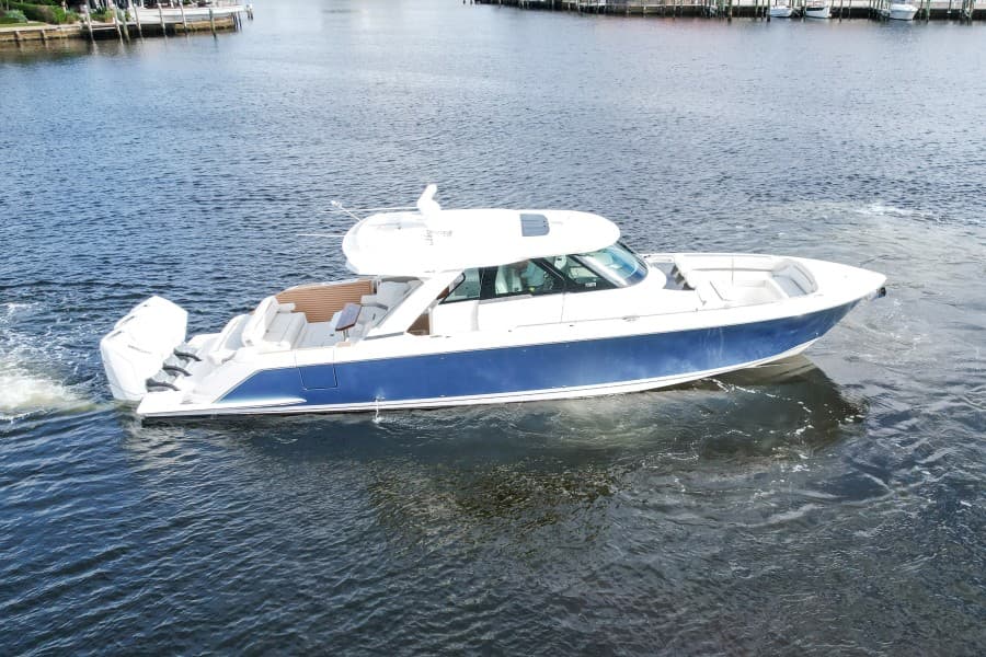2022 Tiara Yachts