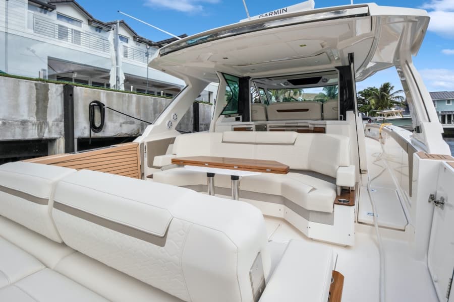 2022 Tiara Yachts 