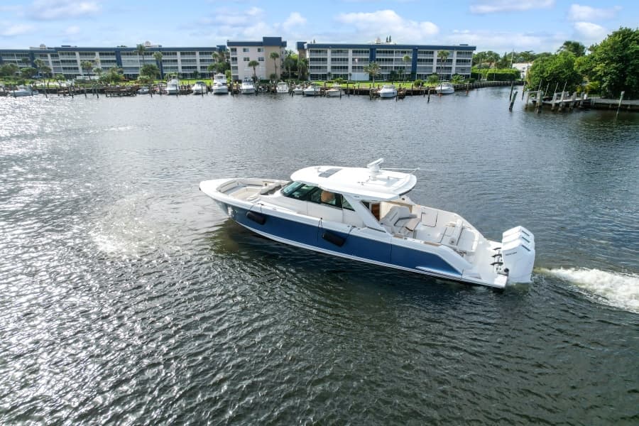 2022 Tiara Yachts 