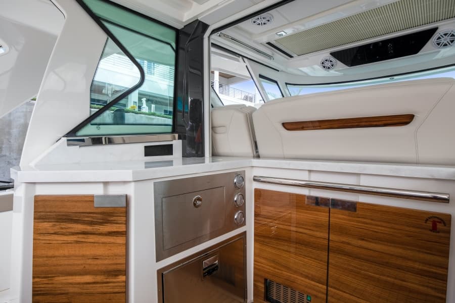 2022 Tiara Yachts 