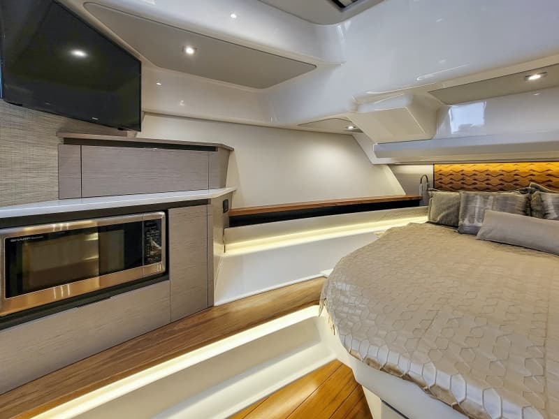 2022 Tiara Yachts 