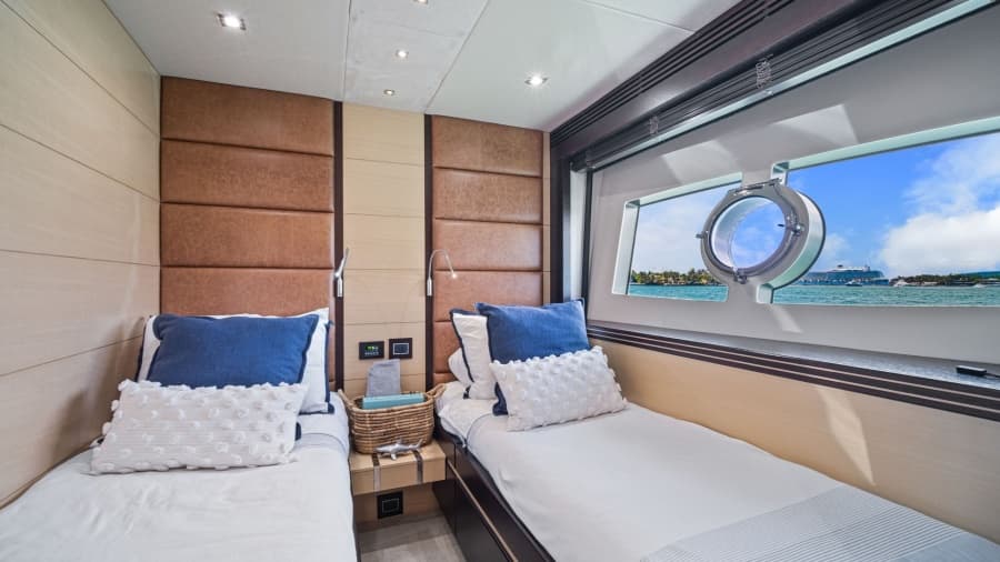 2013 Sunseeker 80 Predator