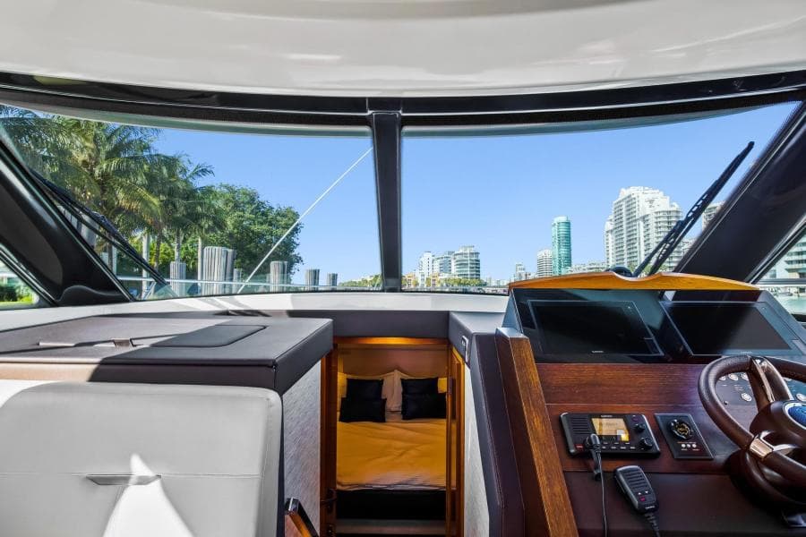 2018 Tiara Yachts 39 Coupe