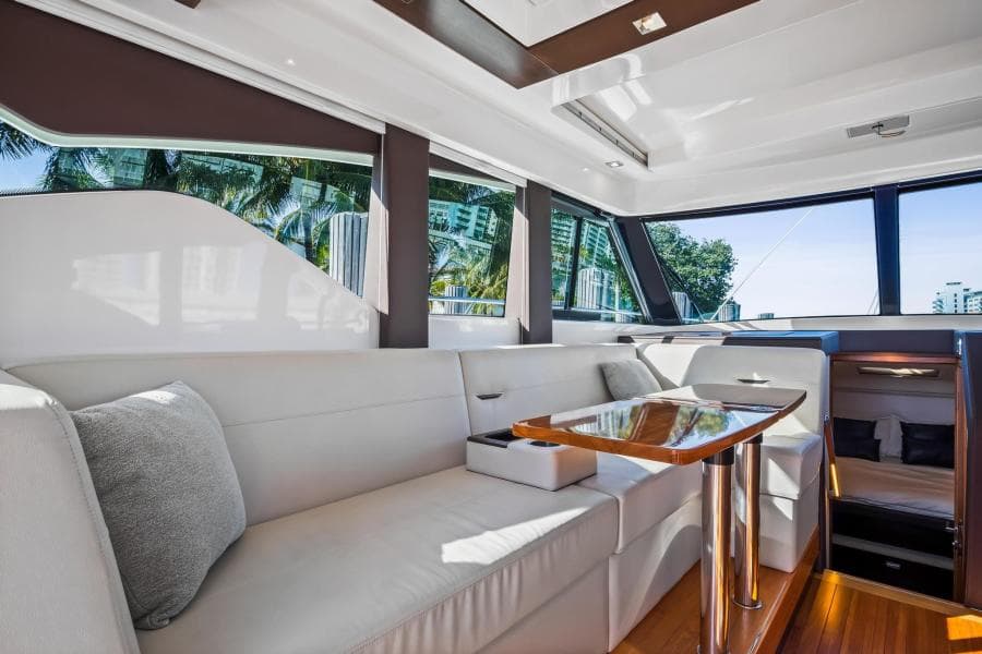 2018 Tiara Yachts 39 Coupe