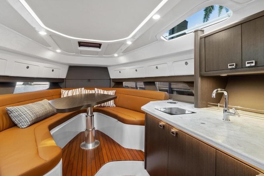 2021 Intrepid 438 Evolution