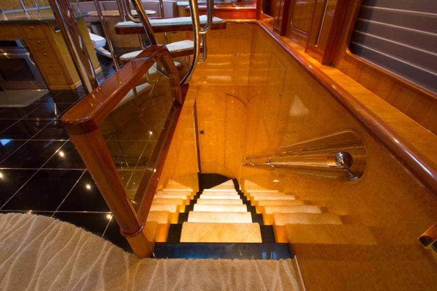 2002 President 100 Motor Yacht