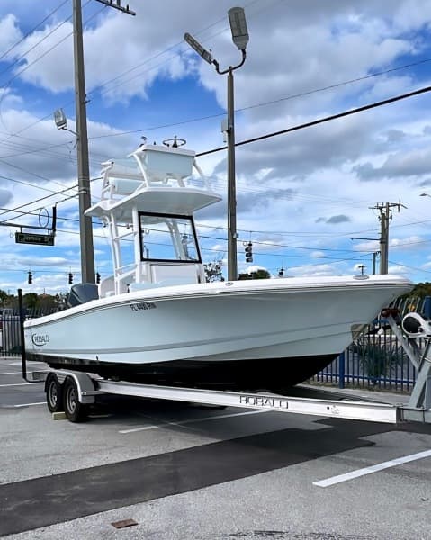 2019 Robalo R246 Cayman SD