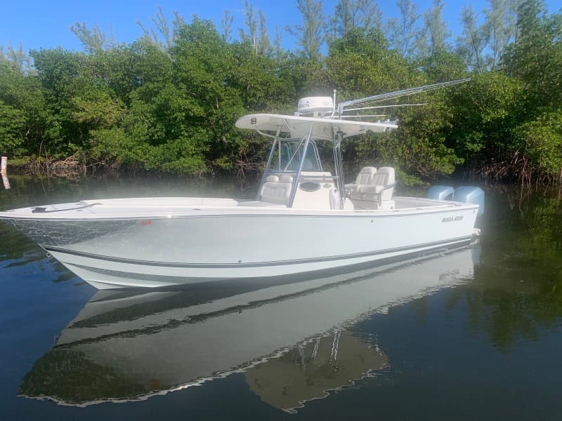 2010 Regulator 26 Forwarding Seating