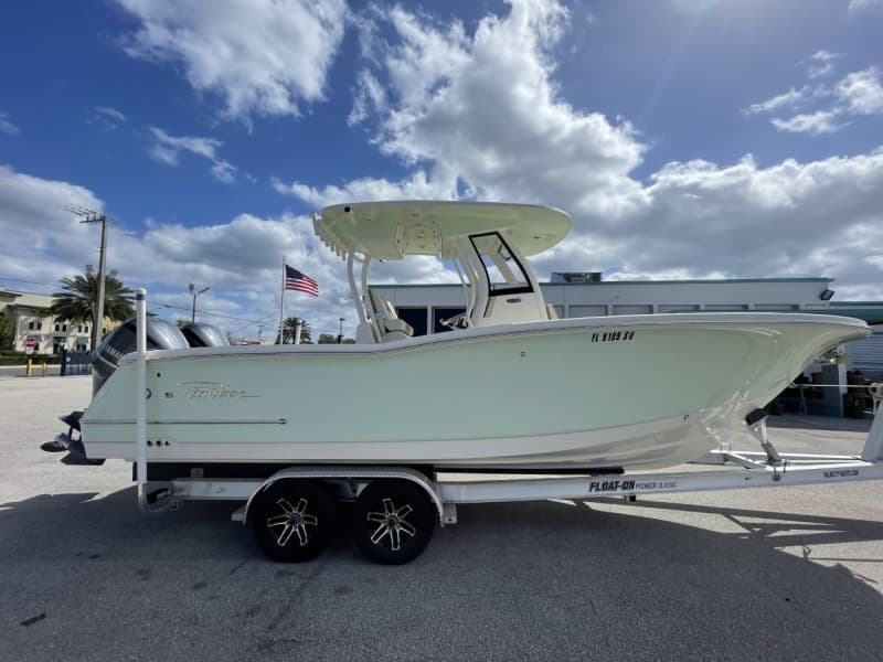 2020 Pioneer 266 Pelagic
