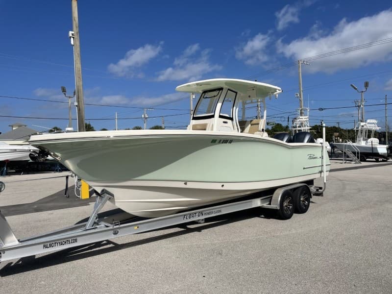 2020 Pioneer 266 Pelagic - port side