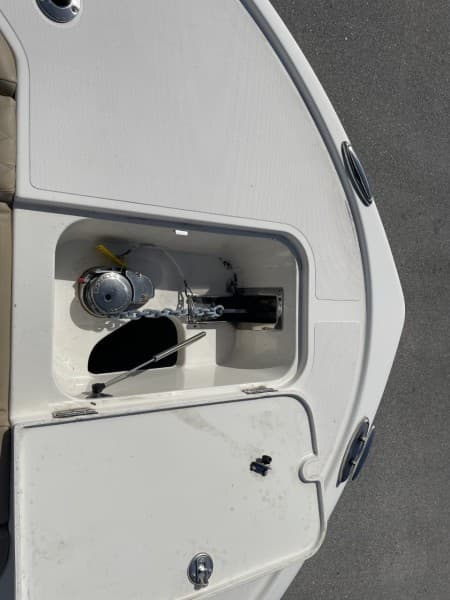 2020 Pioneer 266 Pelagic - windlass anchor