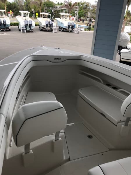 2018 Jupiter 30 HFS