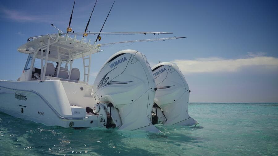 2019 Everglades 355 CC