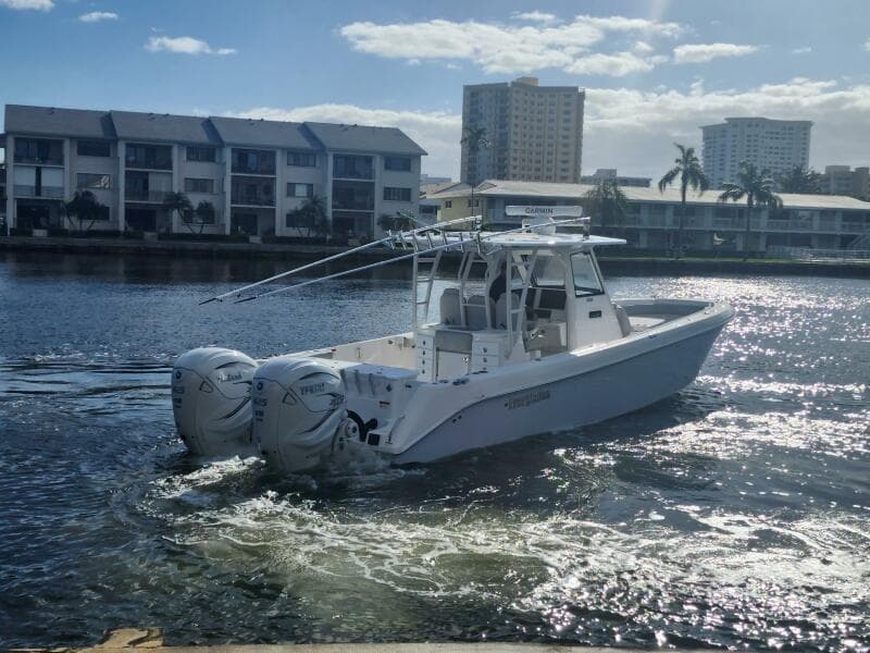2019 Everglades 355 CC