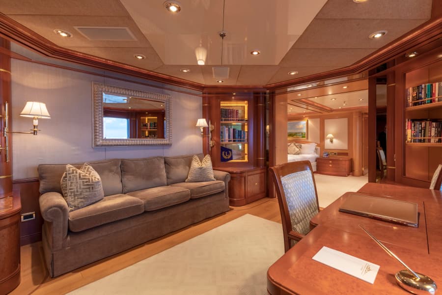 LAUREL 240'/73.15m Delta 2006/2014