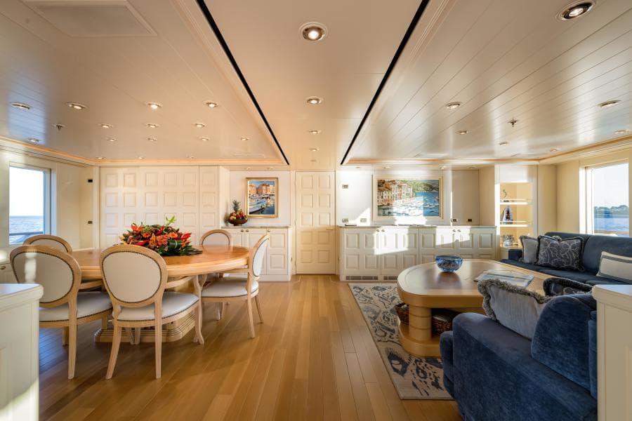 LAUREL 240'/73.15m Delta 2006/2014