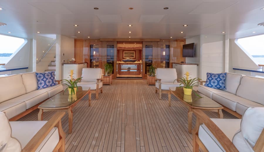 LAUREL 240'/73.15m Delta 2006/2014