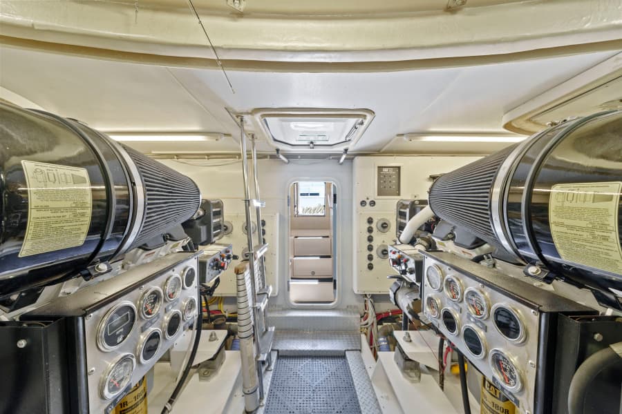 2006 Marquis 65 Pilothouse
