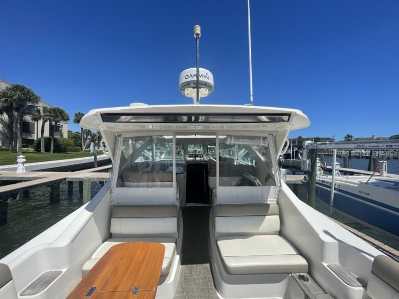 2015 Tiara Sport 3100 Coronet - cockpit