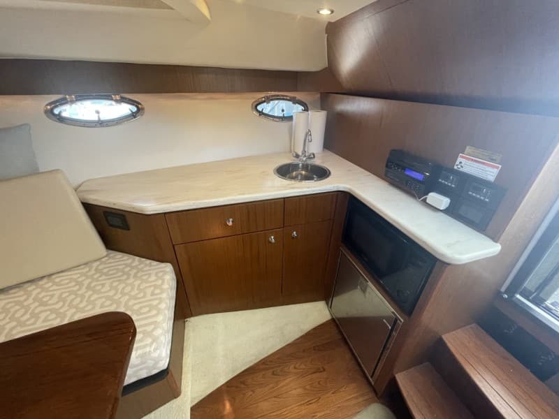 2015 Tiara Sport 3100 Coronet - appliances