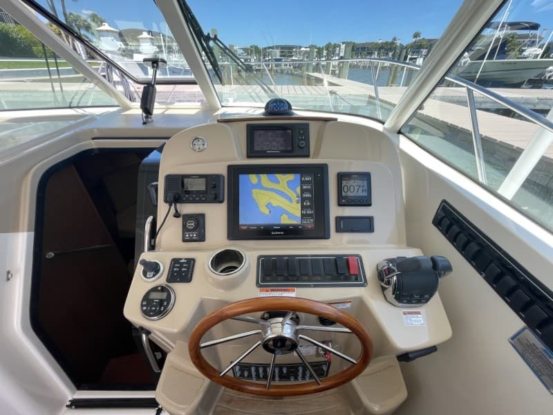 2015 Tiara Sport 3100 Coronet