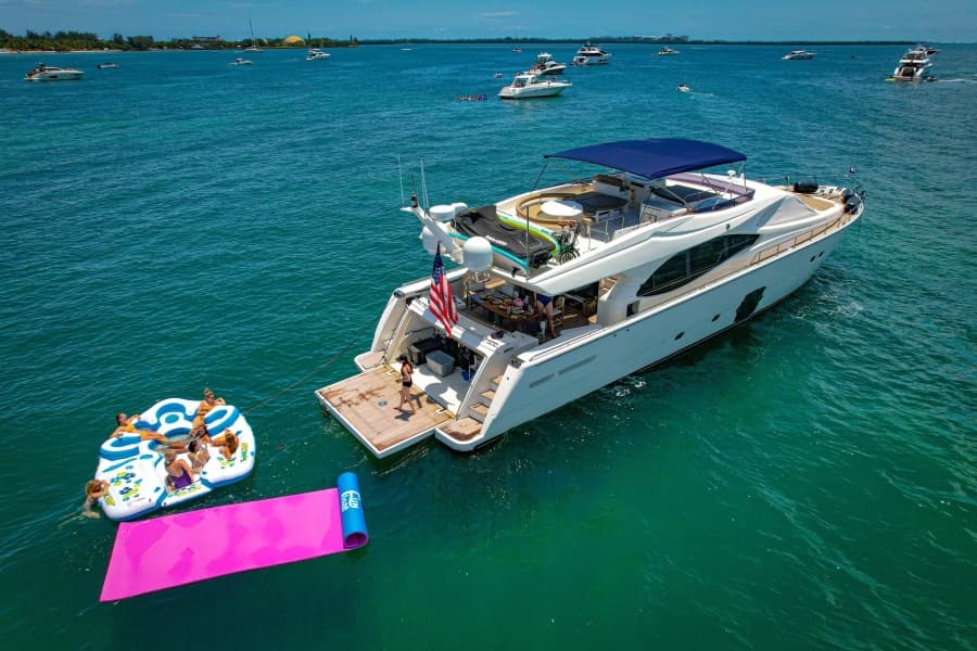 2007 Ferretti Yachts 780