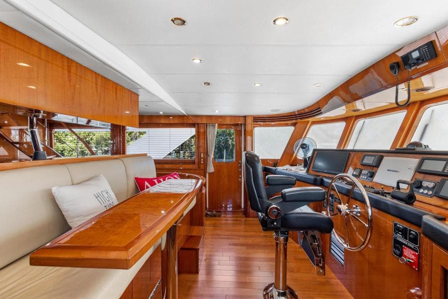2006 Jefferson Starship Pilothouse