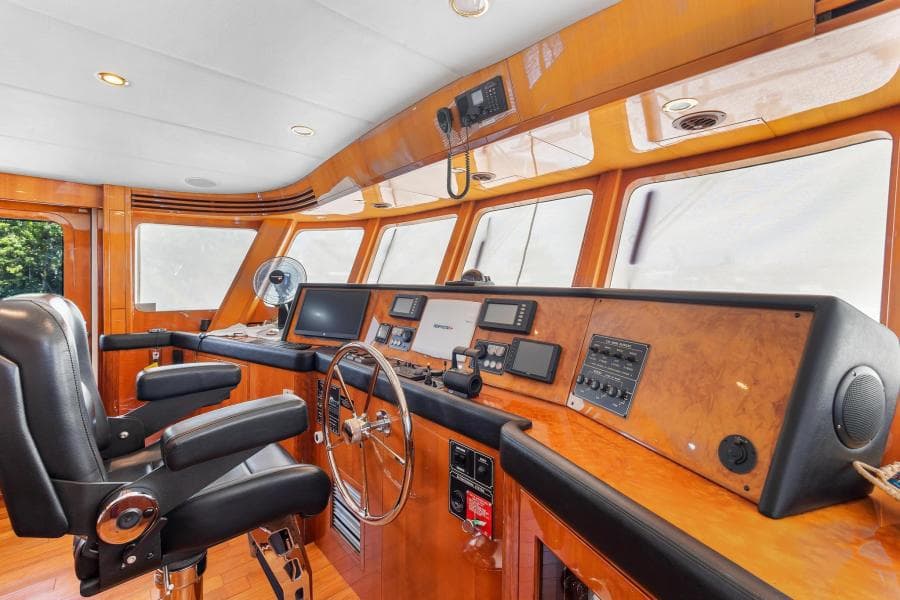 2006 Jefferson Starship Pilothouse