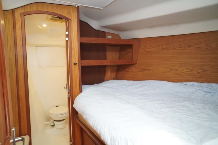 2000 Hunter Passage 420