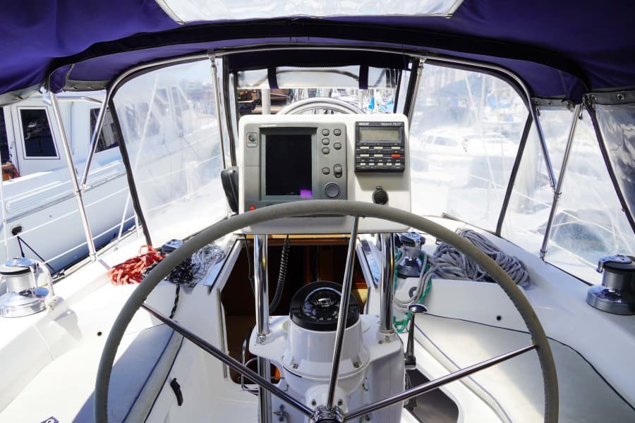 2000 Hunter Passage 420