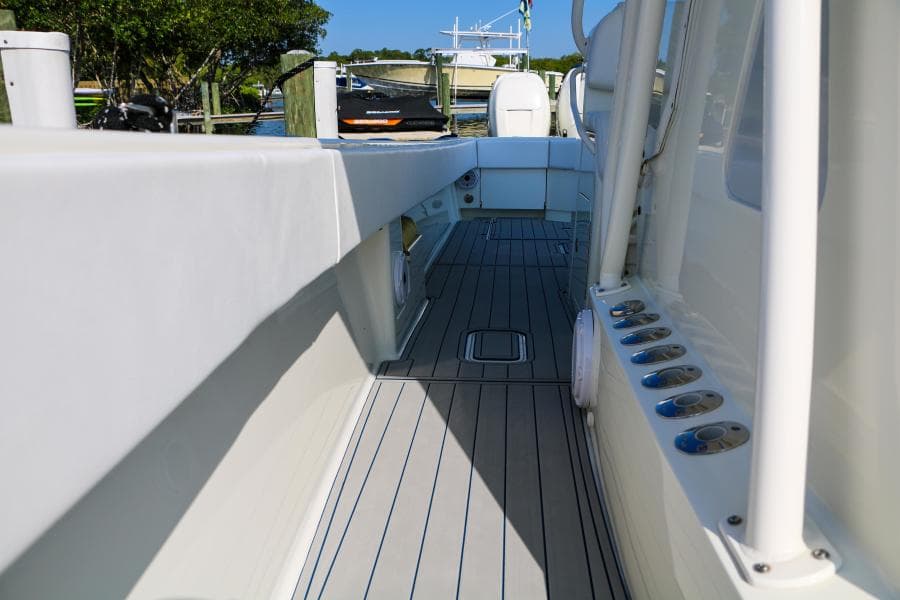 2016 SeaVee 390Z