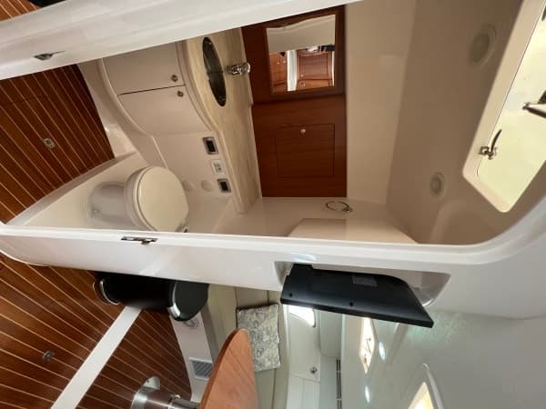 2019 Intrepid 475 Sport Yacht