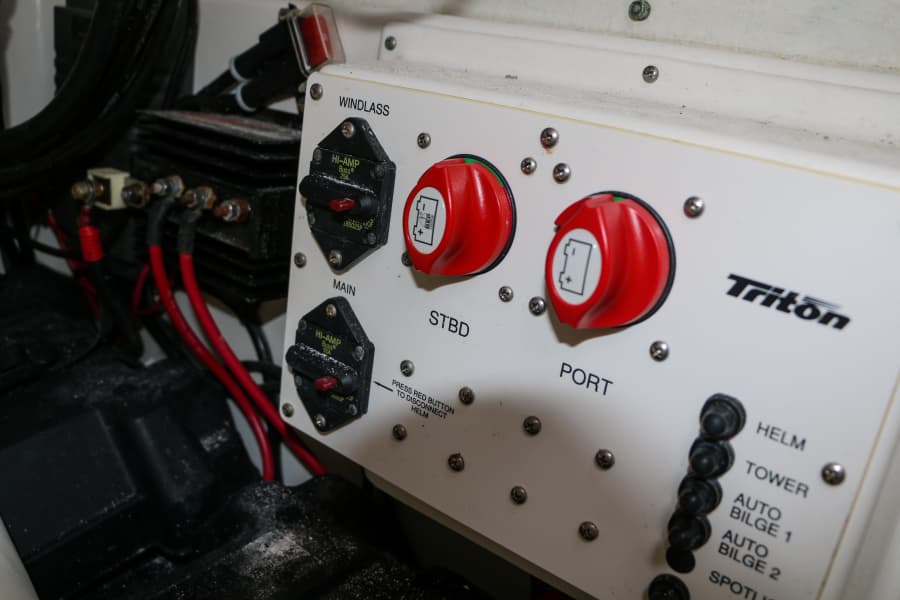 2006 Triton 24