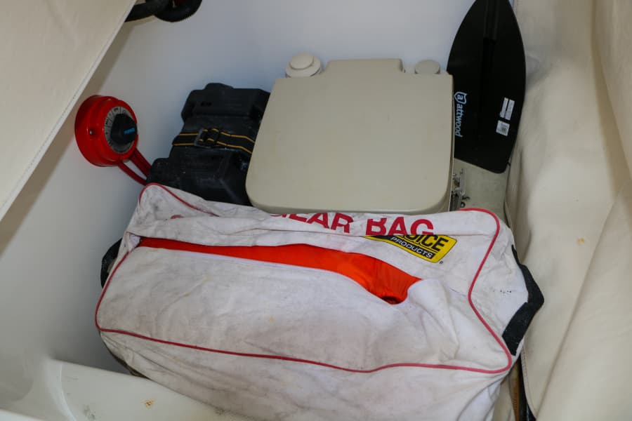 2006 Triton 24