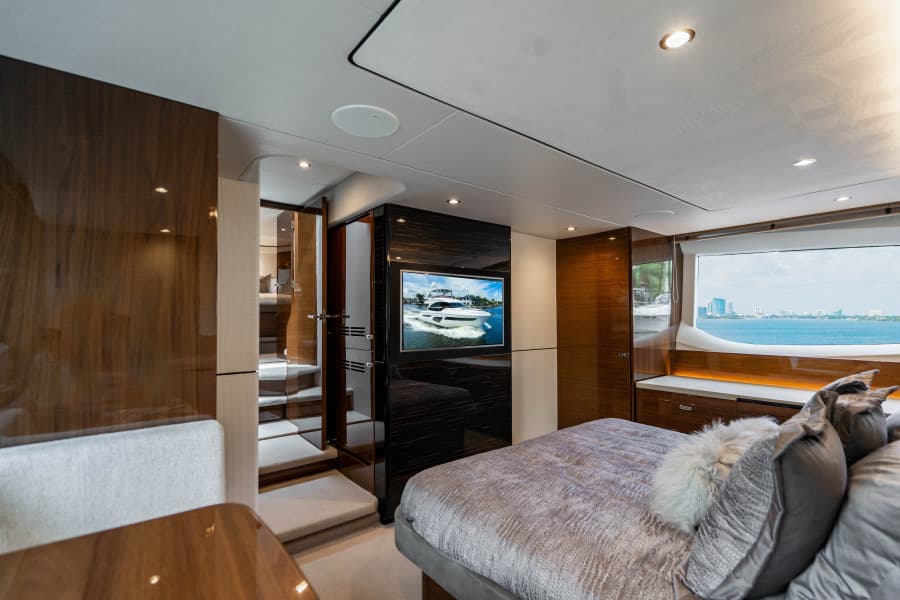 2018 Princess F62
