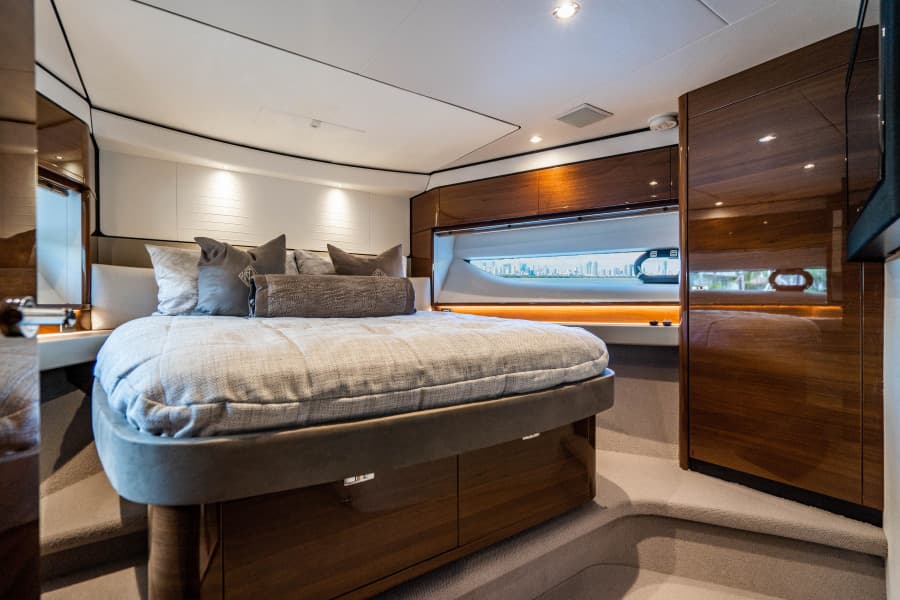2018 Princess F62