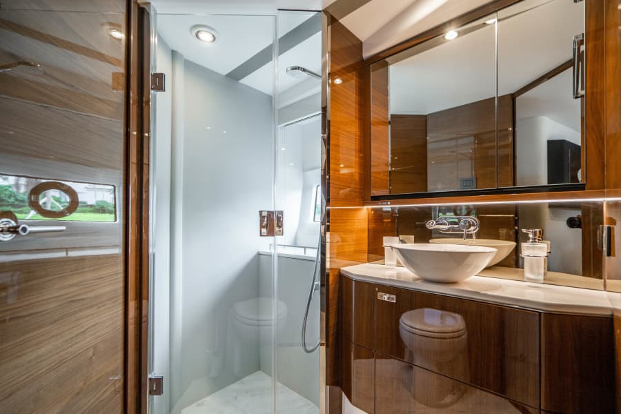 2018 Princess F62