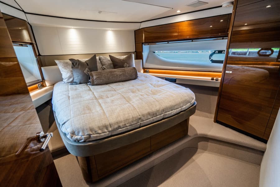 2018 Princess F62