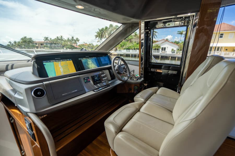 2018 Princess F62