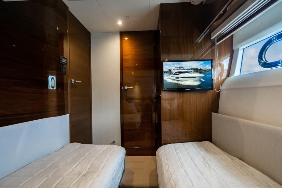 2018 Princess F62