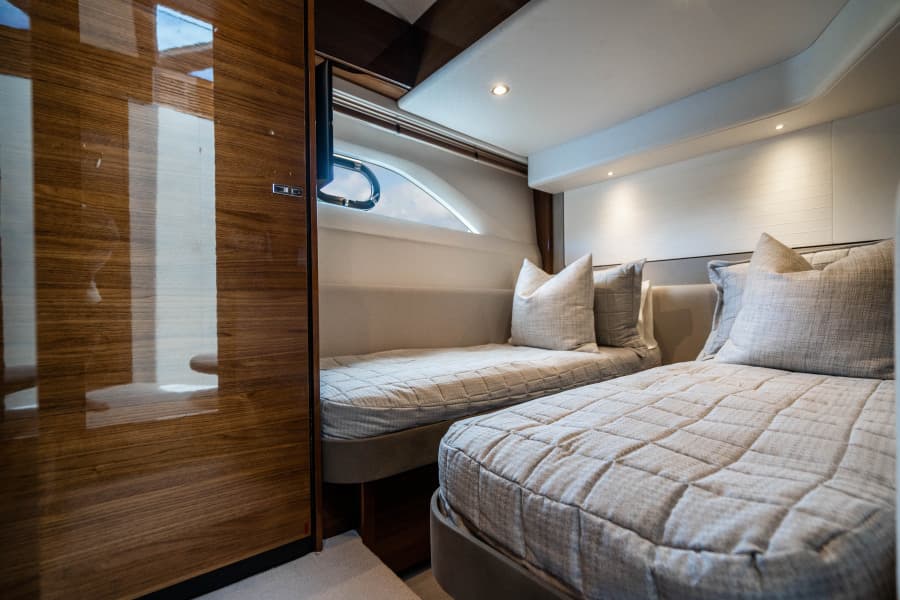 2018 Princess F62