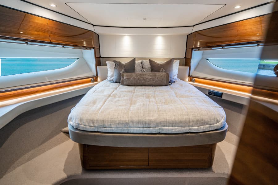 2018 Princess F62